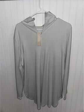 Chico's Light Gray Long Sleeve Hoodie Size 2